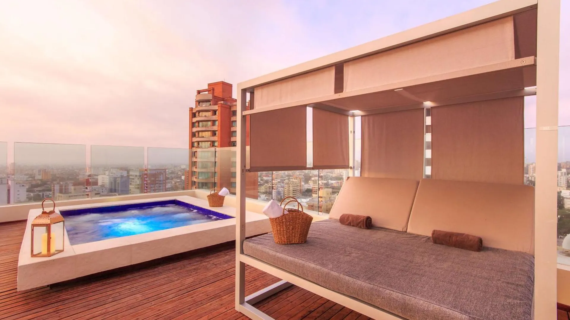 Nh Collection Royal Smartsuites Barranquilla  4*, Barranquilla (Atlantico)